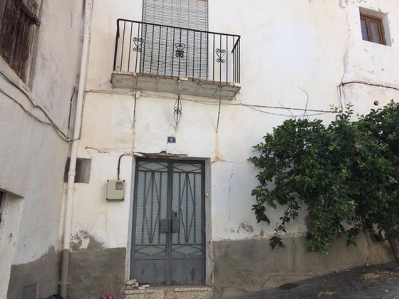 Foto 1 de Venta de casa en calle Iglesia de 3 habitaciones y 372 m²