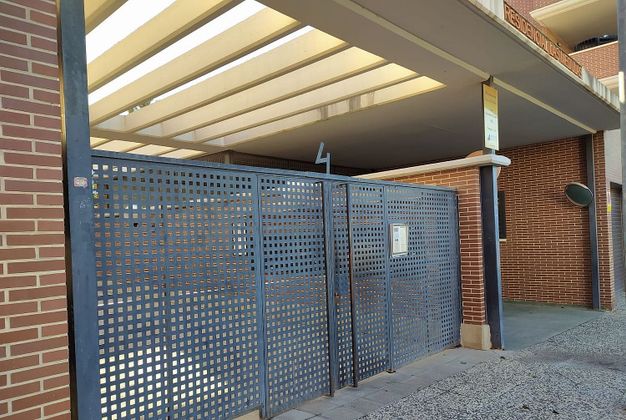 Foto 2 de Venta de garaje en calle Santa Isabel de Aragón de 10 m²