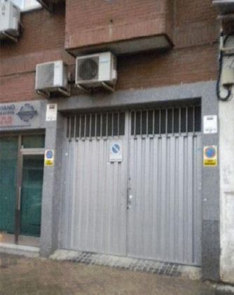 Foto 2 de Garatge en venda a calle Del Conde Rodríguez San Pedro de 10 m²