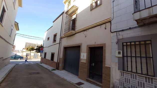 Foto 1 de Venta de casa en calle Jacinto Benavente de 3 habitaciones con terraza y garaje