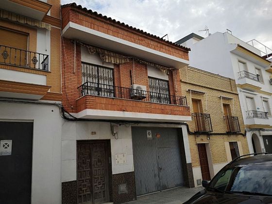 Foto 1 de Piso en venta en calle Adolfo Darhan de 6 habitaciones con terraza