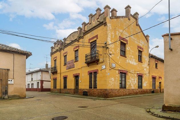Foto 1 de Casa en venda a calle San Juan de 5 habitacions i 1175 m²