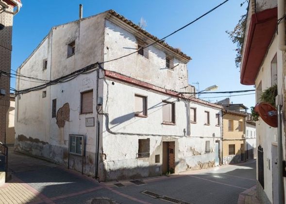Foto 1 de Venta de casa en avenida Cortes de Aragón de 3 habitaciones y 196 m²