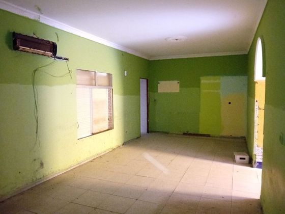 Foto 2 de Venta de piso en calle Monte Calvario de 2 habitaciones y 84 m²