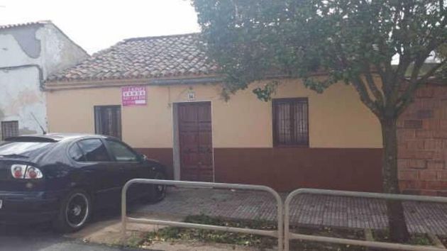 Foto 1 de Casa en venda a carretera De Hinojosa de 3 habitacions amb terrassa i balcó