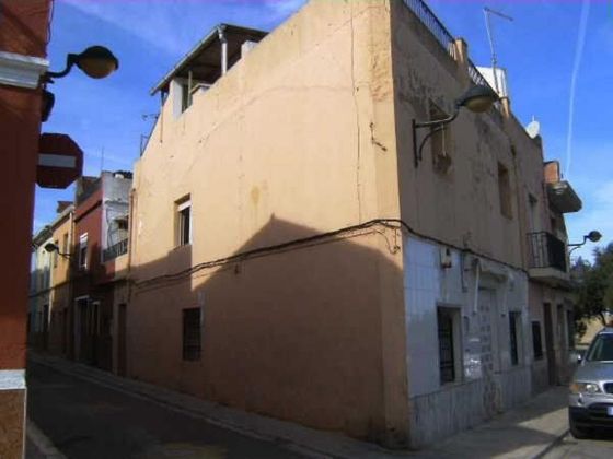 Foto 2 de Venta de casa en calle Sant Felip de 2 habitaciones con terraza y balcón