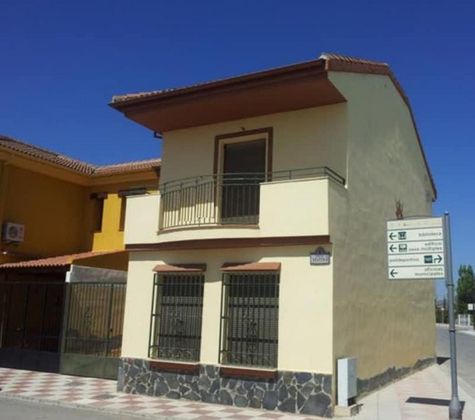 Foto 1 de Piso en venta en calle Veleta de 3 habitaciones con terraza y garaje