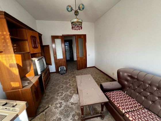 Foto 2 de Pis en venda a calle Santiago Rusiñol de 4 habitacions amb terrassa