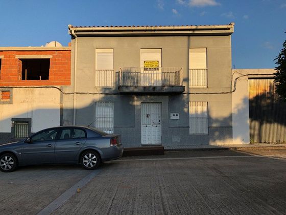 Foto 1 de Casa en venda a avenida De Mérida de 7 habitacions i 268 m²