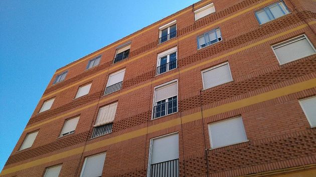 Foto 1 de Pis en venda a calle Mariana Pineda de 3 habitacions amb terrassa