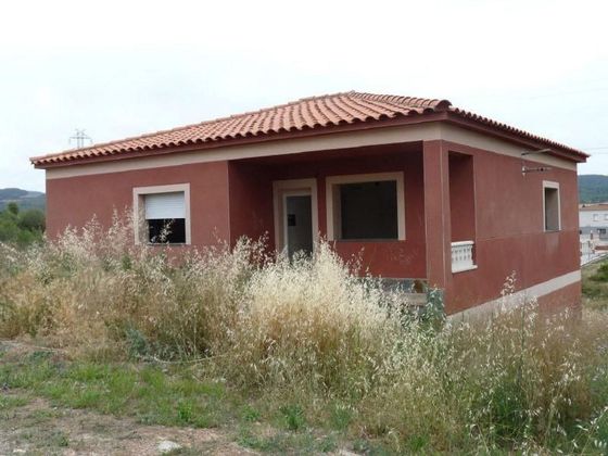 Foto 2 de Casa en venda a calle Girona de 3 habitacions amb terrassa