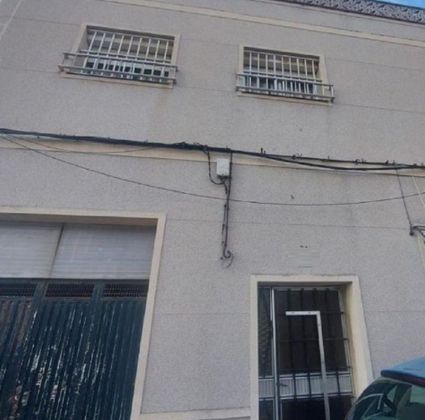 Foto 2 de Venta de piso en calle Ben Mosdai de 1 habitación con terraza