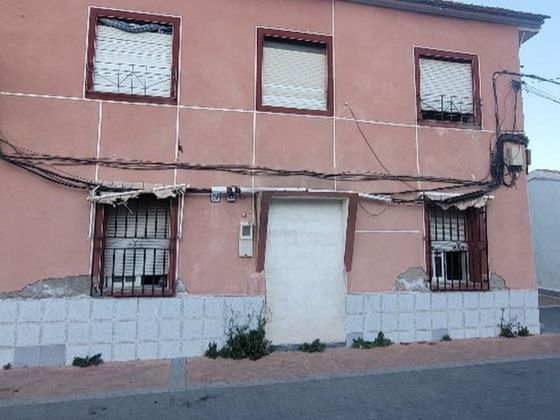 Foto 2 de Piso en venta en calle De Alguazas de 3 habitaciones con terraza