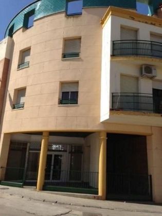 Foto 1 de Venta de piso en calle Azucarera de 3 habitaciones con terraza