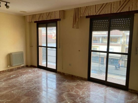 Foto 2 de Pis en venda a calle Azucarera de 3 habitacions amb terrassa