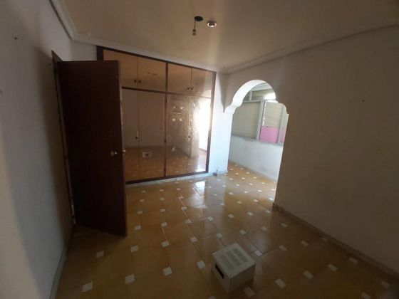 Foto 2 de Venta de piso en calle Valladolid de 3 habitaciones con terraza