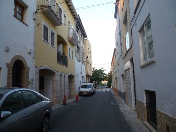 Foto 1 de Pis en venda a calle Sant Joan de 4 habitacions amb balcó