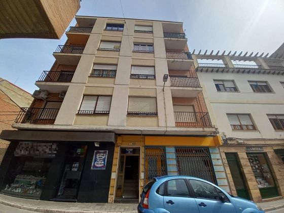 Foto 1 de Venta de piso en calle De Mendizábal de 3 habitaciones y 77 m²