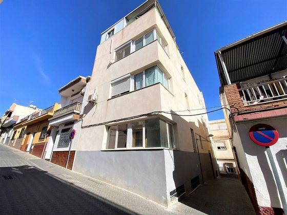 Foto 2 de Piso en venta en calle Clavel de 2 habitaciones con terraza y ascensor