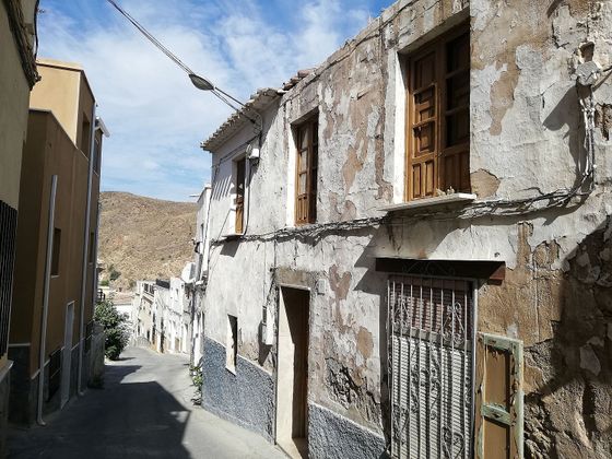 Foto 1 de Casa en venda a calle Rubio de 2 habitacions amb terrassa