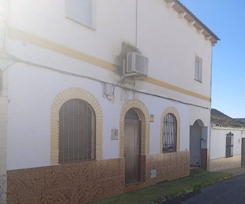 Foto 1 de Casa en venda a calle Nueva de 6 habitacions amb terrassa i garatge