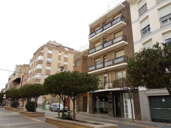 Foto 1 de Piso en venta en calle Alfarería de 4 habitaciones con terraza y balcón