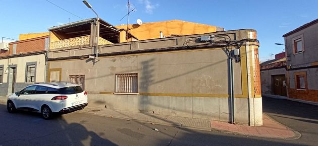 Foto 2 de Casa en venda a calle Santa María de la Cabeza de 3 habitacions amb terrassa