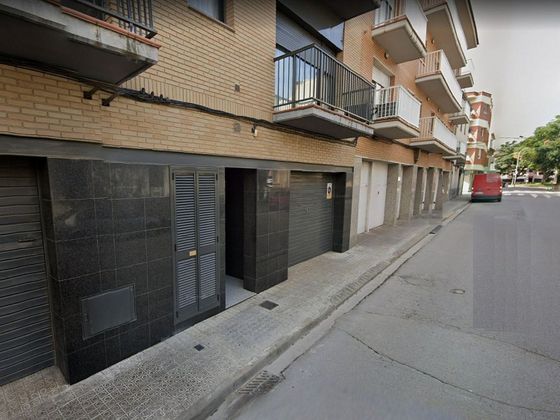 Foto 2 de Garaje en venta en calle Prat de la Riba de 10 m²