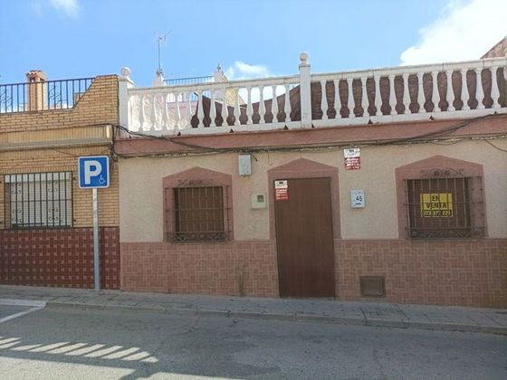 Foto 1 de Casa en venda a calle Nuestra Señora del Pilar de 2 habitacions amb aire acondicionat