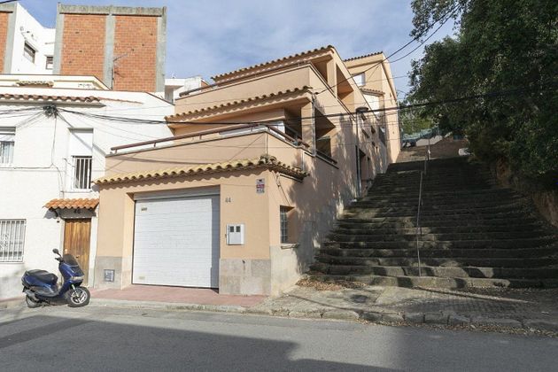 Foto 1 de Casa en venda a calle De Nàpols de 4 habitacions amb terrassa i garatge