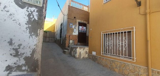 Foto 1 de Casa en venta en calle Águila de 2 habitaciones con terraza