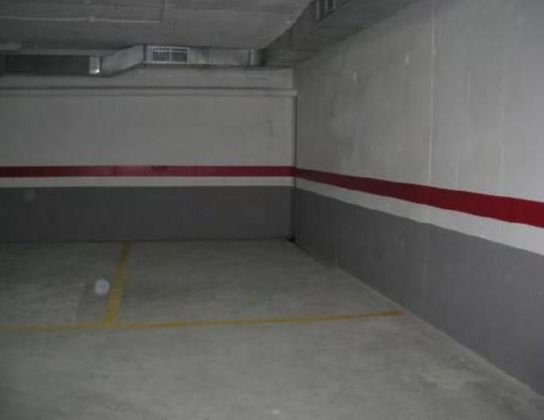 Foto 1 de Garatge en venda a calle Río Allóns de 10 m²