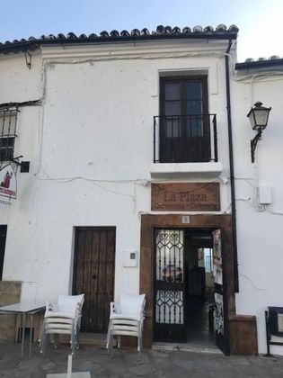 Foto 1 de Casa en venda a plaza De Las Libertades de 4 habitacions amb jardí