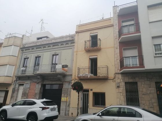Foto 1 de Venta de casa en avenida Alcalde Palau de 3 habitaciones con terraza y balcón