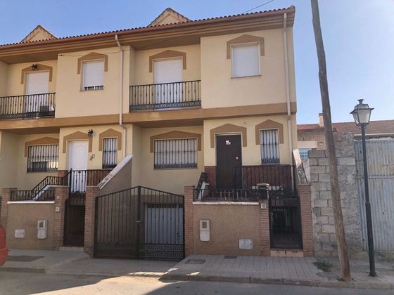 Foto 1 de Casa en venda a calle Miguel Servet de 3 habitacions i 185 m²