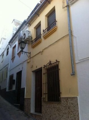 Foto 1 de Casa en venda a calle Crespo de 3 habitacions amb terrassa