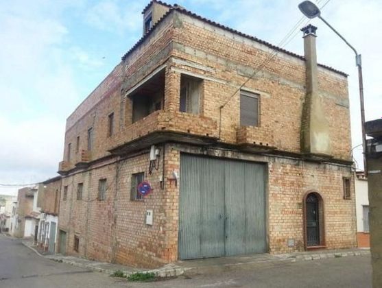 Foto 1 de Casa en venda a calle Madroño de 4 habitacions i 391 m²