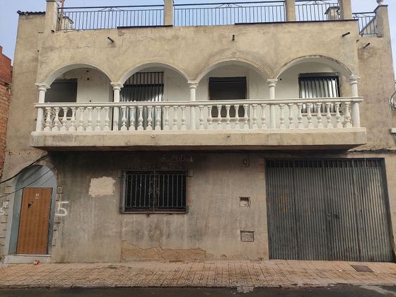Foto 1 de Casa en venda a calle Cambroneras de 4 habitacions amb terrassa i garatge