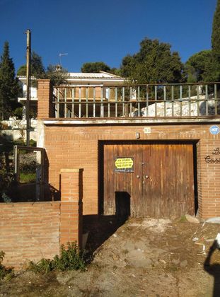 Foto 2 de Casa en venda a calle Roure de 4 habitacions amb garatge i jardí