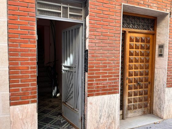 Foto 2 de Piso en venta en calle Cervantes de 3 habitaciones con terraza