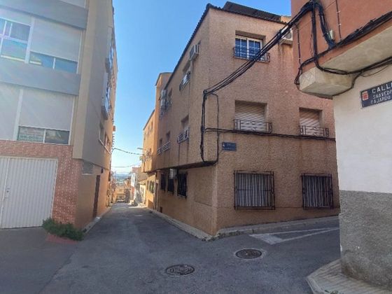 Foto 1 de Venta de piso en calle Saavedra Fajardo de 3 habitaciones con terraza