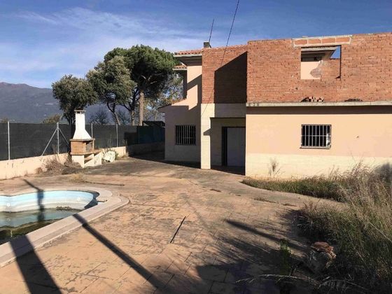 Foto 1 de Casa en venda a calle De la Cerdanya de 5 habitacions amb terrassa i piscina