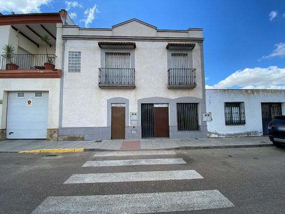 Foto 1 de Piso en venta en calle Badajoz de 3 habitaciones y 235 m²