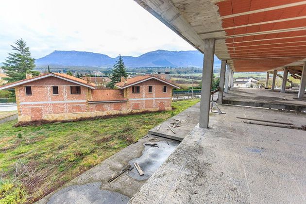 Foto 1 de Edifici en venda a Valle de Mena de 2451 m²