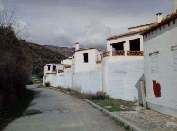 Foto 2 de Piso en venta en Alpujarra de la Sierra de 3 habitaciones y 1551 m²