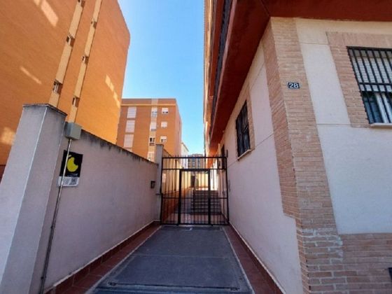 Foto 1 de Garatge en venda a calle De Murcia de 32 m²