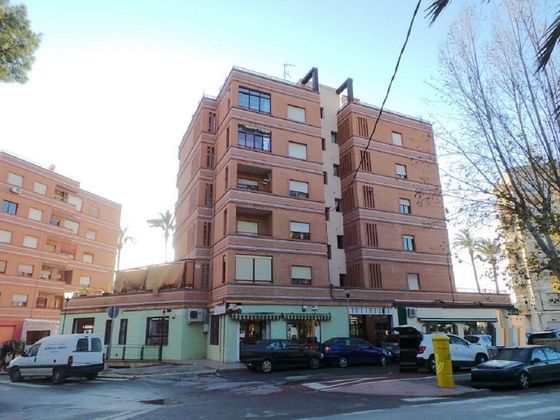 Foto 1 de Venta de piso en avenida Doctor García Rogel de 3 habitaciones con terraza y ascensor