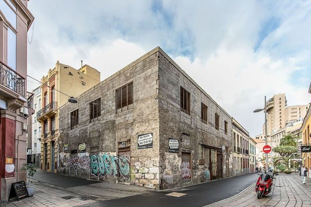 Foto 1 de Edifici en venda a calle Candelaria de 873 m²