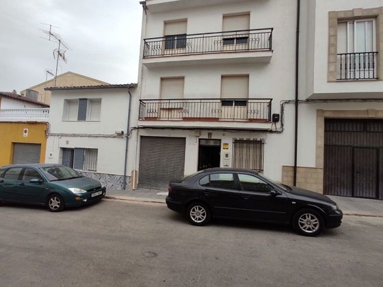 Foto 2 de Venta de piso en calle Pintor Zabaleta de 3 habitaciones con terraza