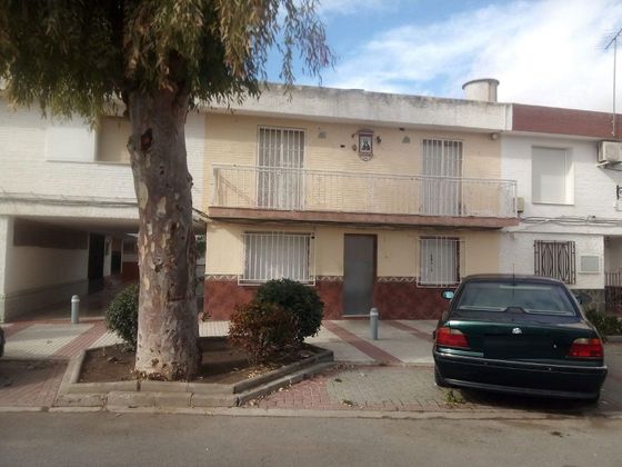 Foto 2 de Venta de casa en calle La Paz de 3 habitaciones y 95 m²